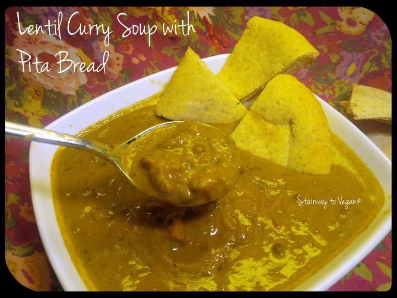 Lentil Curry Soup with Pita Bread 
