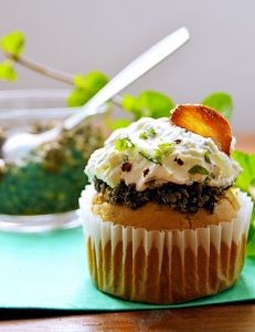 tapenade-filled-cupcakes-with-tzatziki-and-caramelised-garlic-topping
